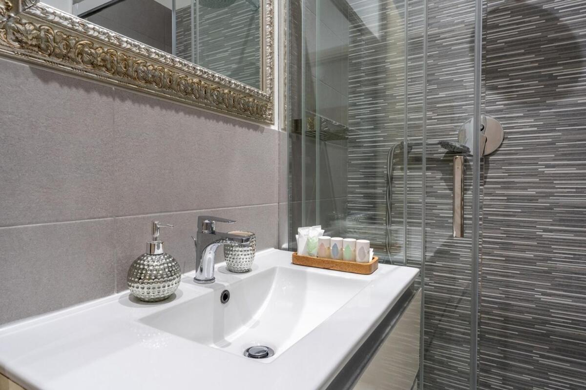 Testaccio Strategic Suite Рим Екстер'єр фото